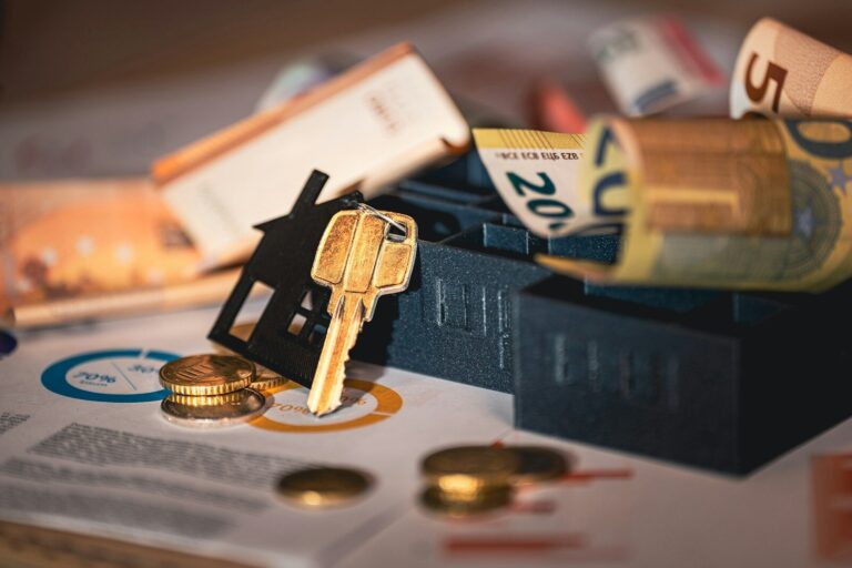 Complete guide to Actual Cash Value (ACV) in property insurance in the United States
