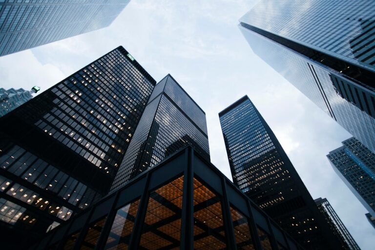 Is Ameriprise Financial the Right Choice for Your Retirement Planning? Exploring the Pros and Cons