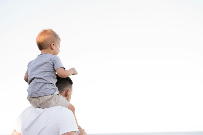 The Great Debate: American Income Life Insurance vs. Traditional Life Insurers – Finding the Ideal Coverage for Your Family